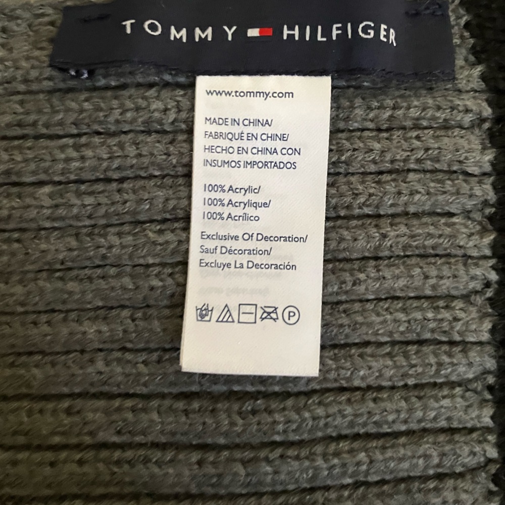 Tommy Hilfiger men's Striped Scarf - Picture 4 of 4